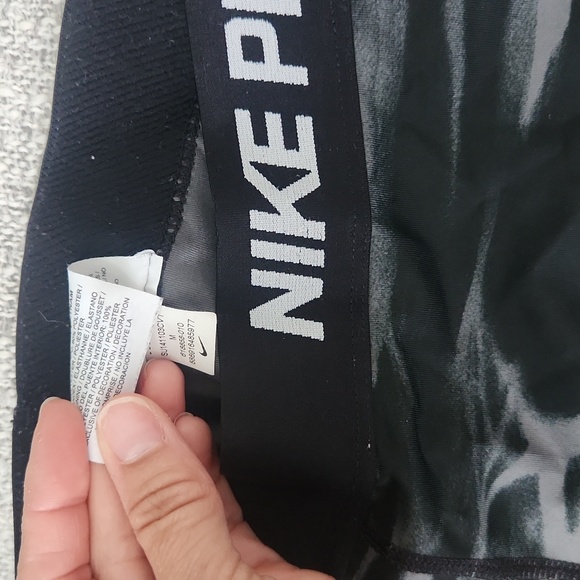 Nike Dri-Fit Crop Leggings - Picture 4 of 5